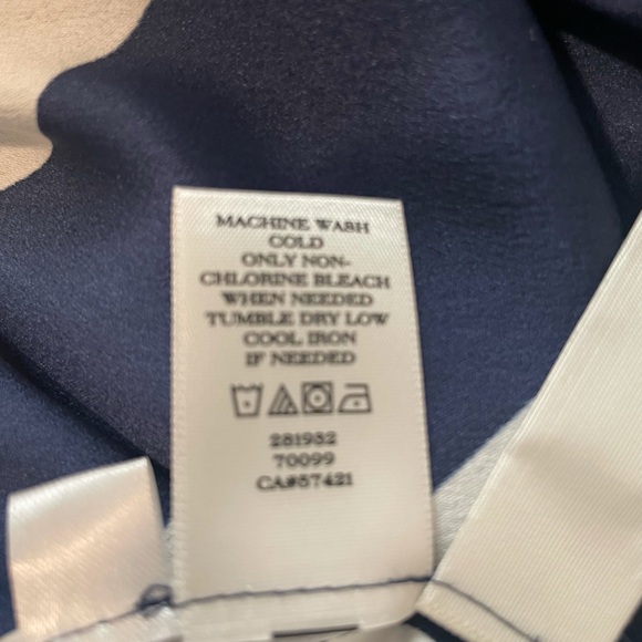 Ann Taylor Blouse - Picture 8 of 9